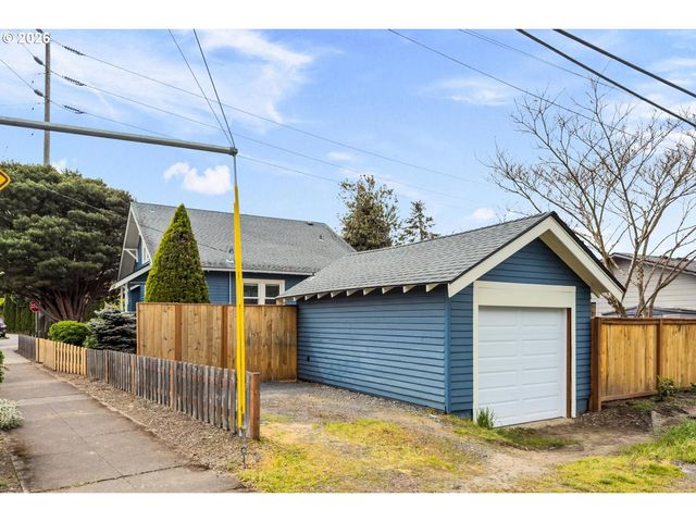 9707 N LOMBARD St, Portland, OR 97203