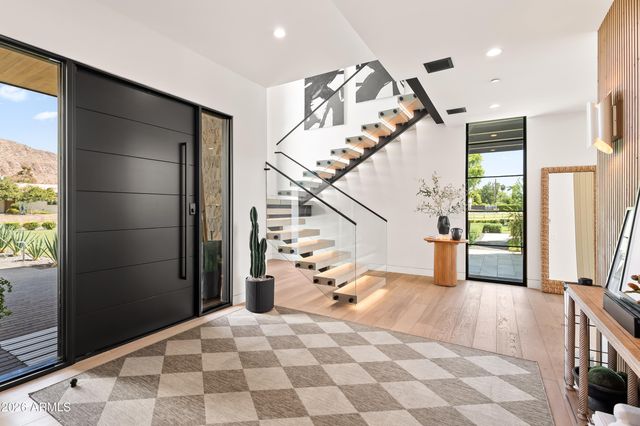 5715 E MONTEROSA Street, Phoenix, AZ 85018