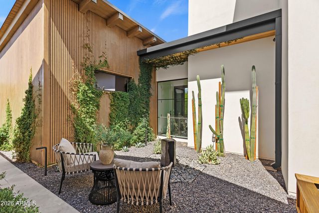 5715 E MONTEROSA Street, Phoenix, AZ 85018