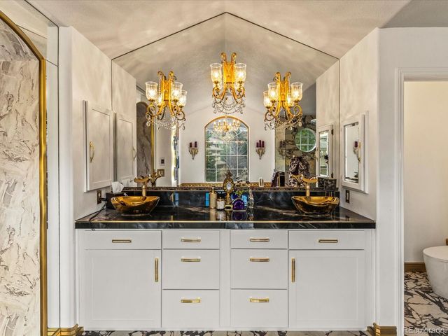 16113 Canyon Wren Way, Morrison, CO 80465