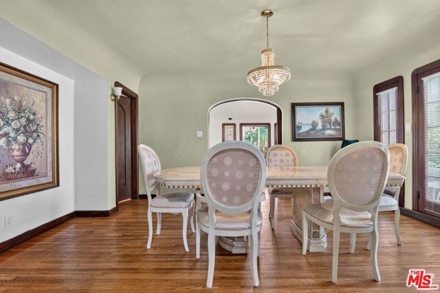 5300 Chesley Avenue, Los Angeles, CA 90043