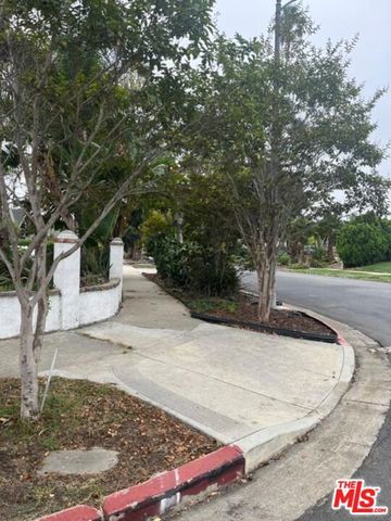 5300 Chesley Avenue, Los Angeles, CA 90043