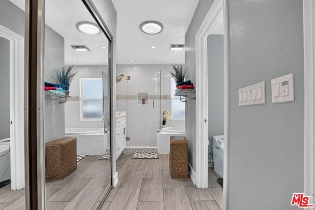 5300 Chesley Avenue, Los Angeles, CA 90043