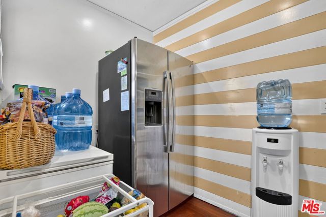 5300 Chesley Avenue, Los Angeles, CA 90043