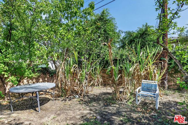 5300 Chesley Avenue, Los Angeles, CA 90043