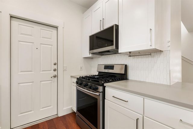 4912 Sara DR A, Austin, TX 78721
