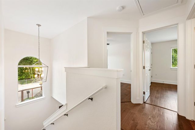 4912 Sara DR A, Austin, TX 78721