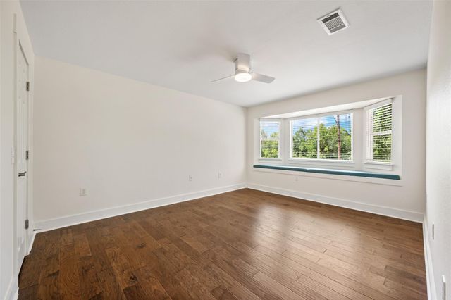 4912 Sara DR A, Austin, TX 78721