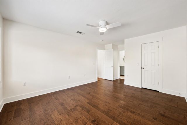 4912 Sara DR A, Austin, TX 78721
