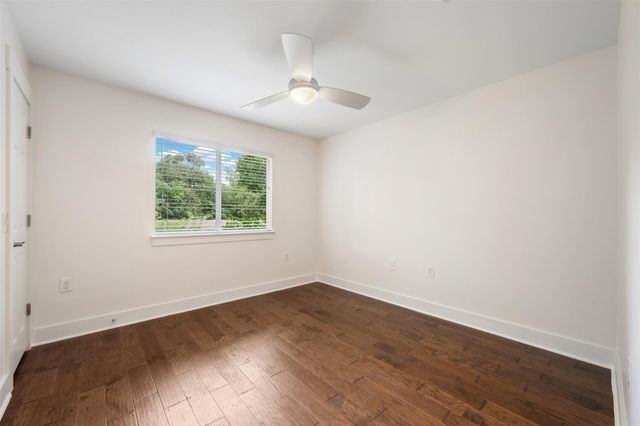 4912 Sara DR A, Austin, TX 78721