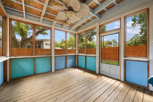 4912 Sara DR A, Austin, TX 78721