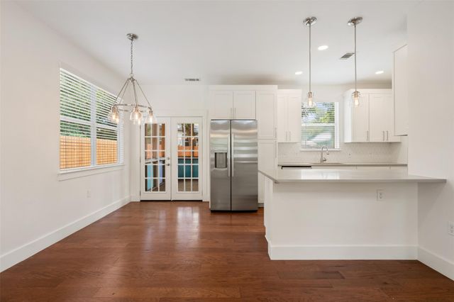 4912 Sara DR A, Austin, TX 78721