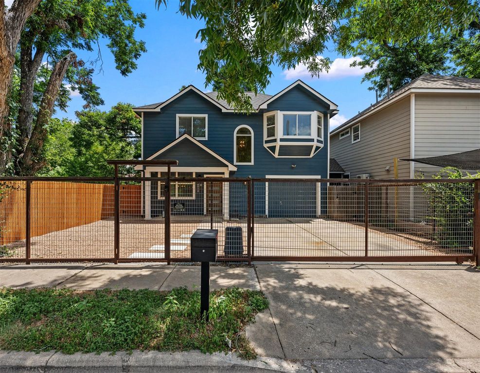 4912 Sara DR A, Austin, TX 78721