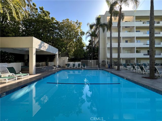 1131 Alta Loma Road 232, West Hollywood, CA 90069