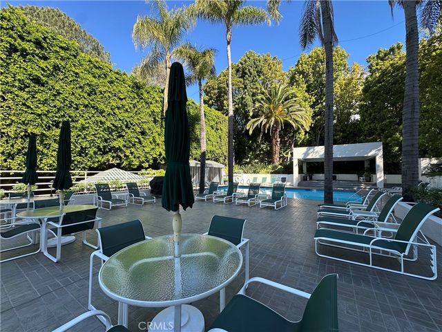 1131 Alta Loma Road 232, West Hollywood, CA 90069