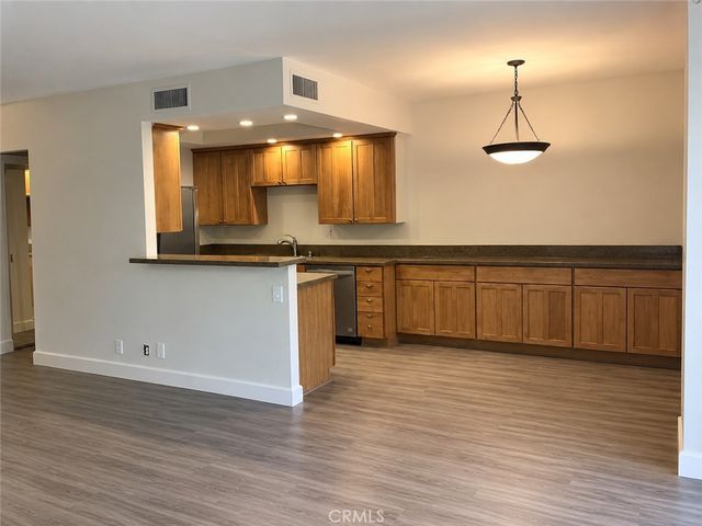 1131 Alta Loma Road 232, West Hollywood, CA 90069