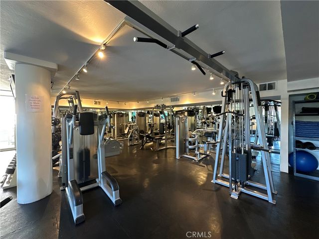 1131 Alta Loma Road 232, West Hollywood, CA 90069