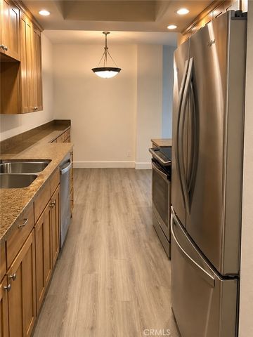 1131 Alta Loma Road 232, West Hollywood, CA 90069