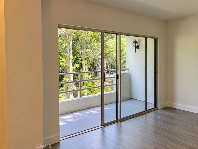 1131 Alta Loma Road 232, West Hollywood, CA 90069
