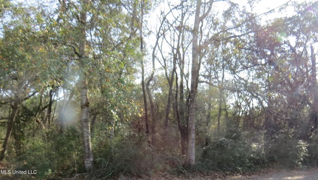 S Main And Belle Fountain Beach Street, Ocean Springs, MS 39564