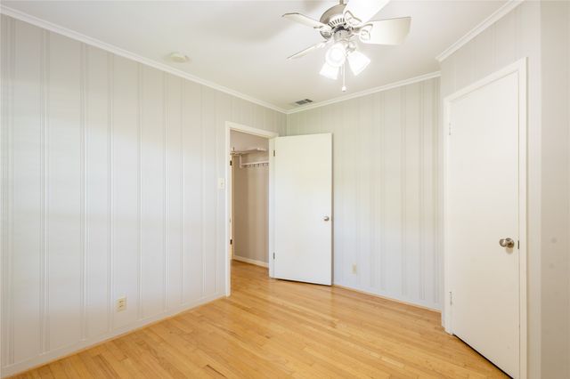 6165 Ravendale Lane, Dallas, TX 75214