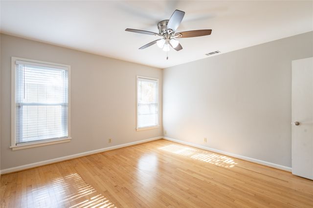 6165 Ravendale Lane, Dallas, TX 75214