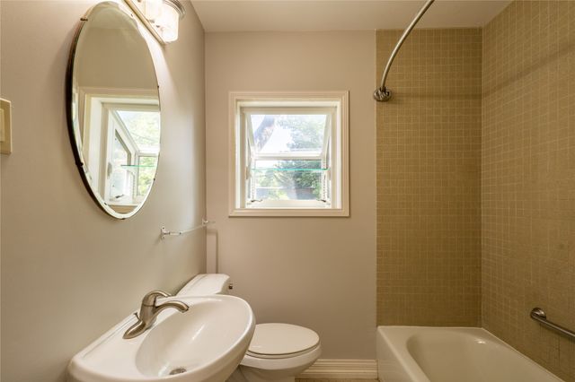 6165 Ravendale Lane, Dallas, TX 75214