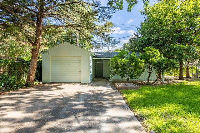 6165 Ravendale Lane, Dallas, TX 75214