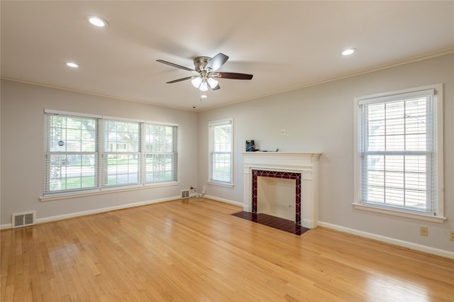 6165 Ravendale Lane, Dallas, TX 75214