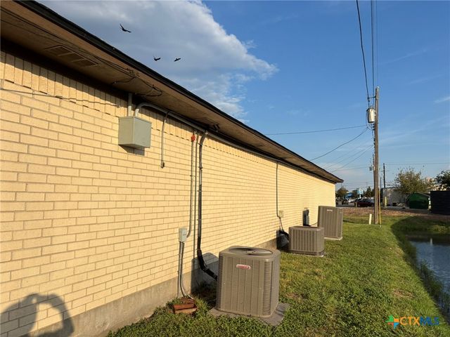 109 Teakwood Drive A, Victoria, TX 77901