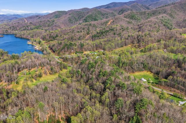 1570 U.S. 321, Hampton, TN 37658