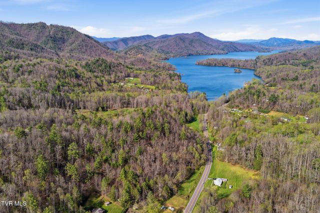 1570 U.S. 321, Hampton, TN 37658