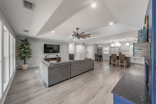 224 Bob White Trail, Burleson, TX 76028