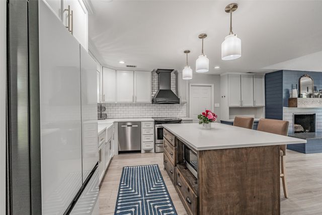 224 Bob White Trail, Burleson, TX 76028