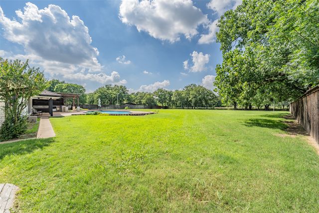 224 Bob White Trail, Burleson, TX 76028