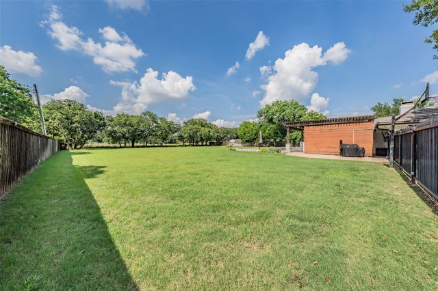 224 Bob White Trail, Burleson, TX 76028