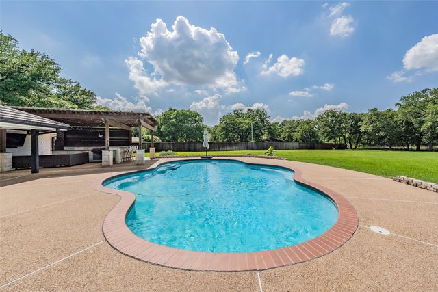 224 Bob White Trail, Burleson, TX 76028