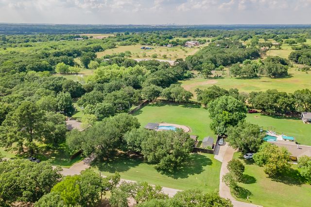 224 Bob White Trail, Burleson, TX 76028
