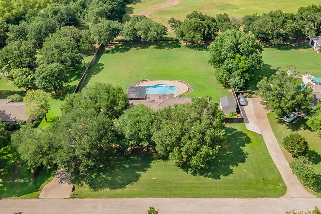 224 Bob White Trail, Burleson, TX 76028
