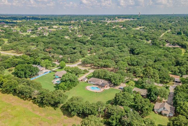 224 Bob White Trail, Burleson, TX 76028