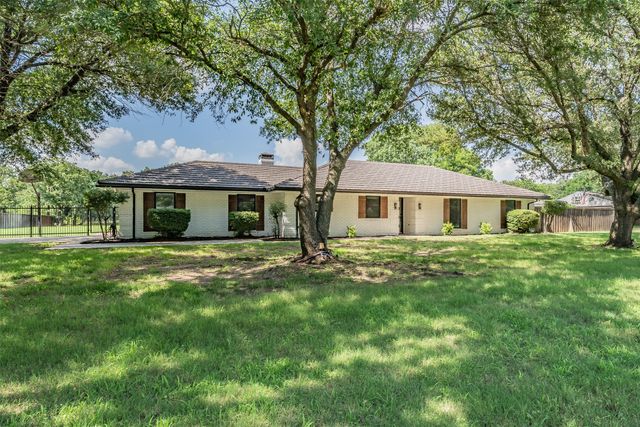 224 Bob White Trail, Burleson, TX 76028