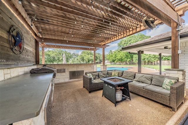224 Bob White Trail, Burleson, TX 76028