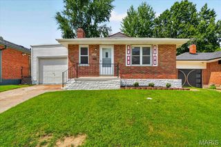 6623 Kenwood Drive, St Louis, MO 63121