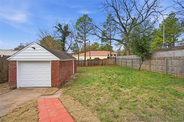 1628 S Victor Avenue, Tulsa, OK 74104