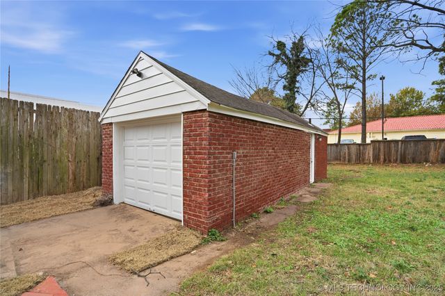 1628 S Victor Avenue, Tulsa, OK 74104