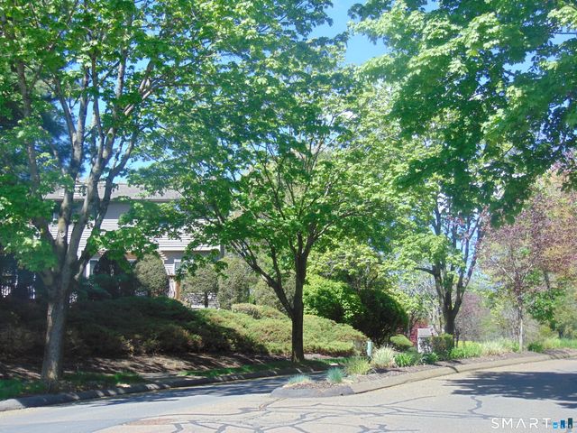 882 North Colony Road 31, Meriden, CT 06450