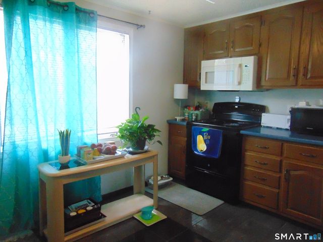 882 North Colony Road 31, Meriden, CT 06450
