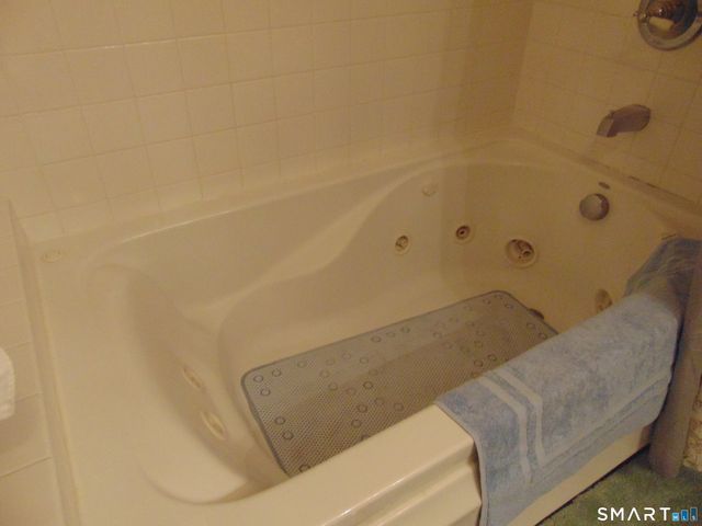882 North Colony Road 31, Meriden, CT 06450