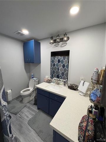7706 E Curry Road, Edinburg, TX 78542