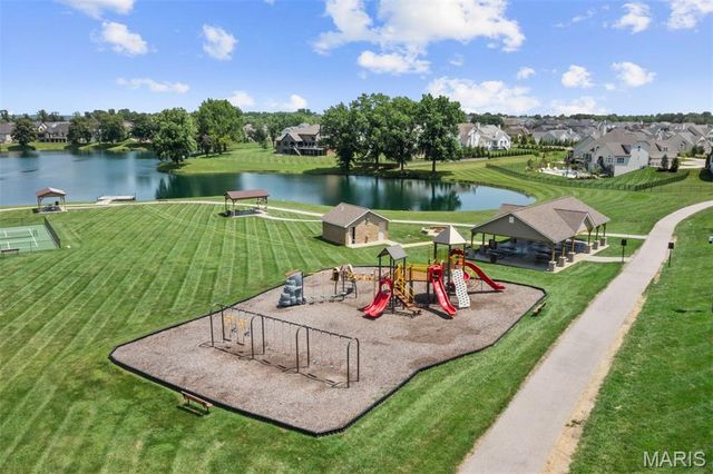 16936 Lake Meadow, Chesterfield, MO 63005